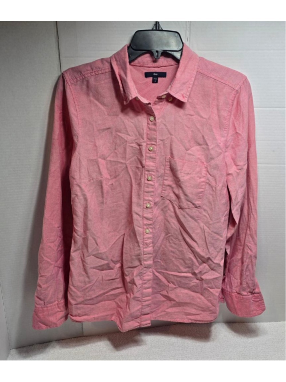 Women's Gap Pink Button Down Shirt M